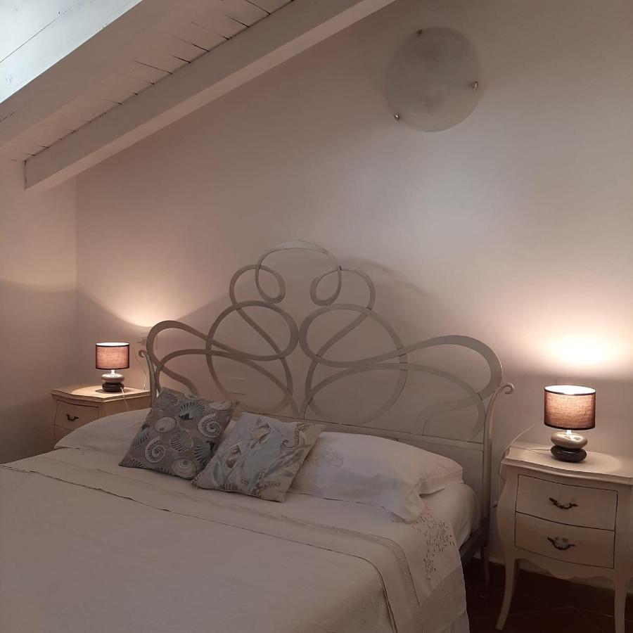 Loft Trabucco - In The Heart Of Salo City Center, Lake View, 4 Rooms Buitenkant foto