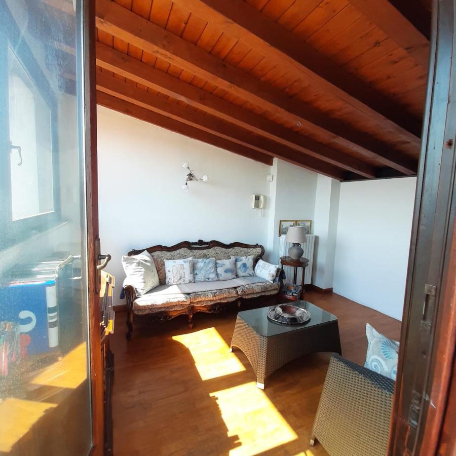 Loft Trabucco - In The Heart Of Salo City Center, Lake View, 4 Rooms Buitenkant foto