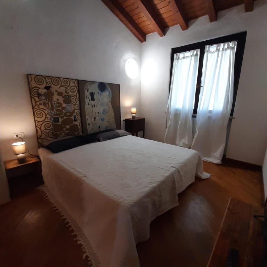 Loft Trabucco - In The Heart Of Salo City Center, Lake View, 4 Rooms Buitenkant foto